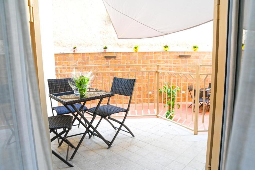 Residenza Suarez Bed and Breakfast Napoli Eksteriør billede
